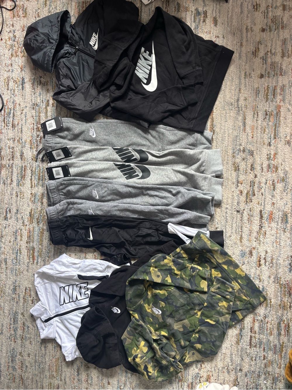 Nike sweatpants and hoodys bundle